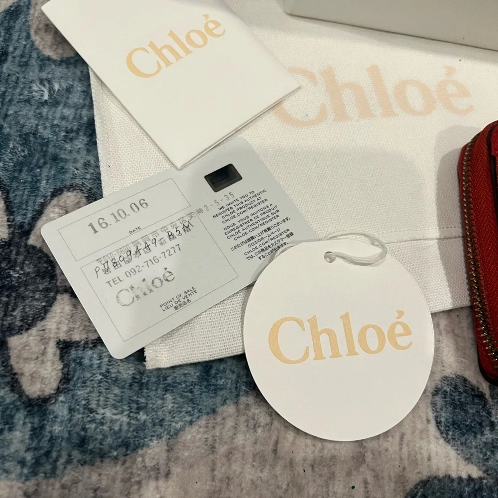 Chloé Drew Long Red Leather Wallet ( all inclusive)
Box, Dust bag, tag,COA card - Picture 12 of 16